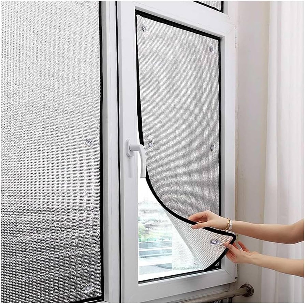 Hliníková fólie na plastových oknech? Řemeslníci jí říkají zázrak zimy - image 1