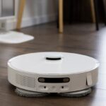 Robotický vysavač versus koště: co si opravdu pořídit letos