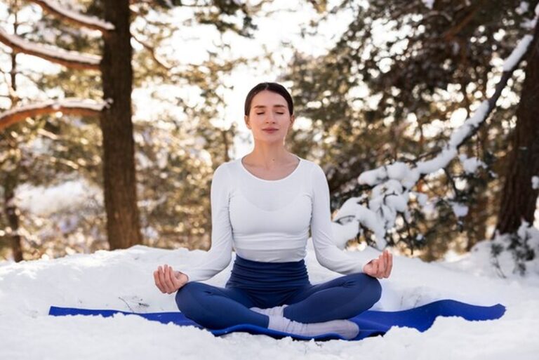 Zimní aktivita pro 50+: jak zůstat v движении bez zranění