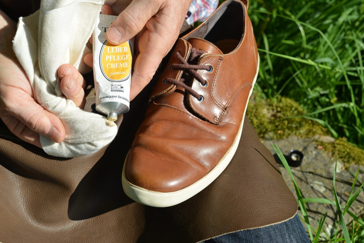 Banánová slupka na botách: domácí lak, který profesionálové znají - image 2