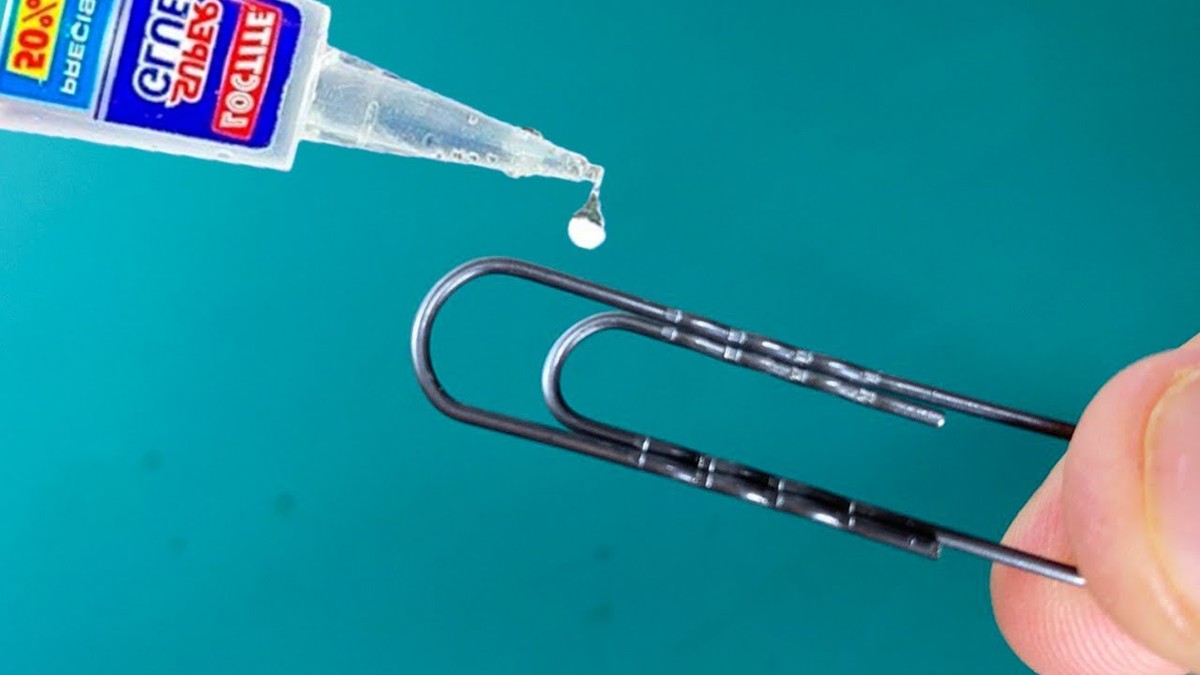 Háček z drátku na dálkovém ovladači: hack, který opraví každý prasknutý knoflík - image 2