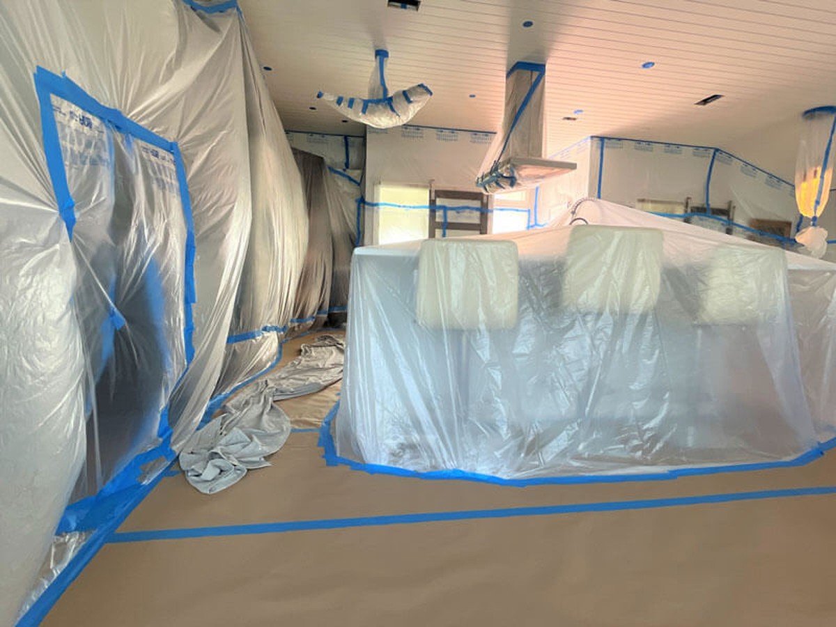 Novinový papír na okna: proč to používají údržbáři v luxusních domech - image 2