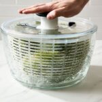 Papírový ručník v salátu? Proč by jste na to měli přijít dřív