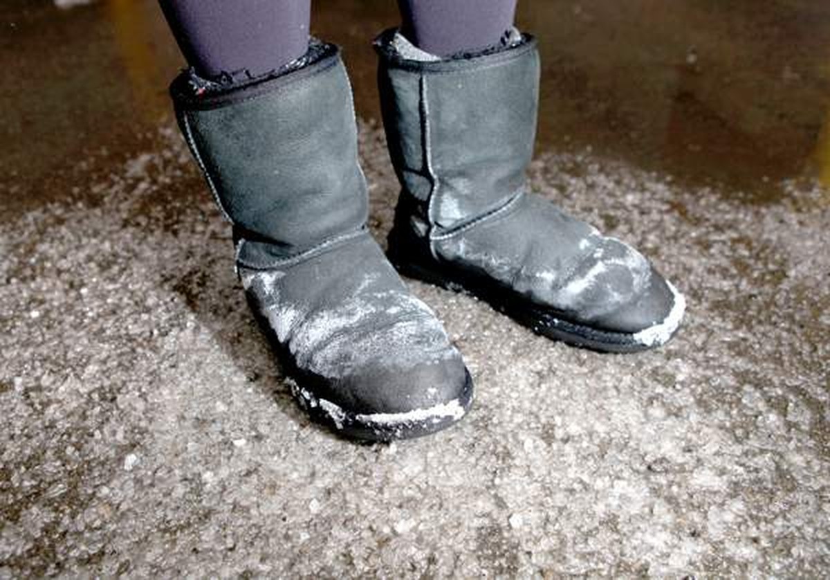 Sůl na skvrny od vína - proč to hasiči doporučují - image 1