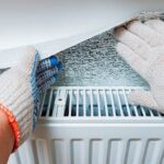 Alobalová fólie za radiátorem: Trik, kterým ušetříte 30 % na topení