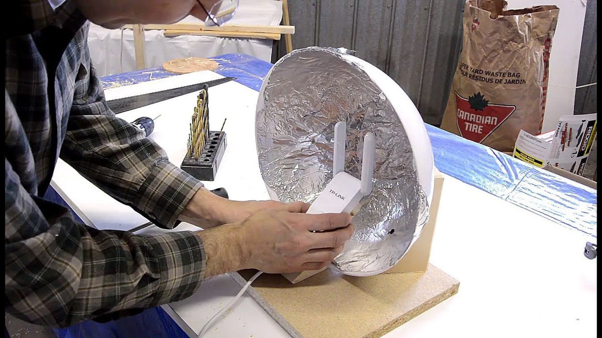 Fólie z čokolády pro WiFi router – vědecky je to podivné, ale funguje to - image 1