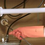 Instalatéři varují: nikdy neházejte tyto zbytky do odpadu