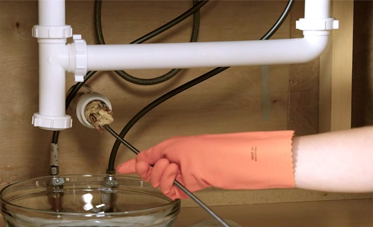 Instalatéři varují: nikdy neházejte tyto zbytky do odpadu