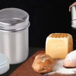 Krupička v solničce zabraňuje vlhkosti — jednoduchý trik, který funguje