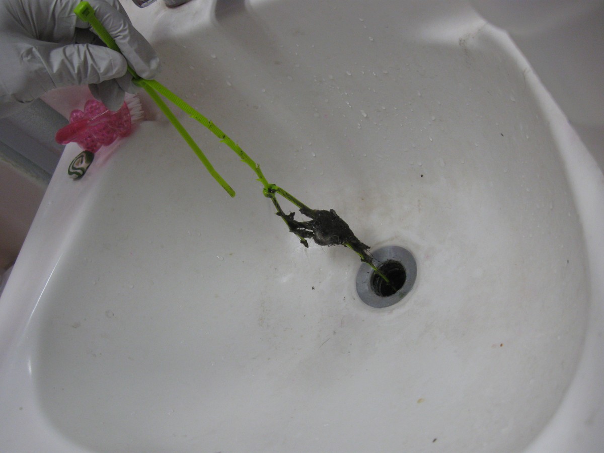 Ocet a soda jako průrazák: Jak proplachovat ucpané trubky bez instalatéra - image 2