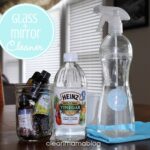 Ocet na zrcadlo místo drahých čističů: proč funguje lépe