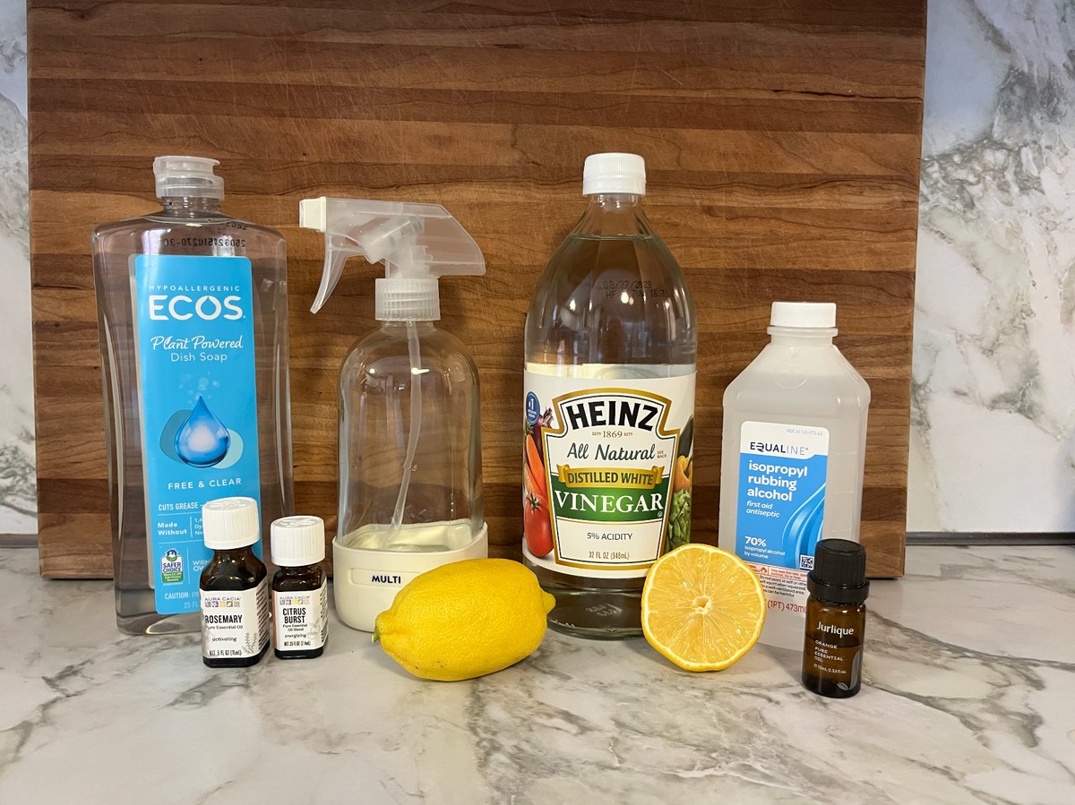 Použijte lžíci sody na vaně: Zapomeňte na drahé odstraňovače vodního kamene