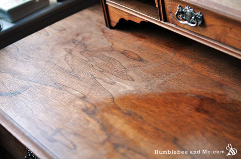 Rozpuštěný vosk na dřevě: Německý patent na dokonalý lesk bez chemie