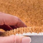 Jedlá soda na rohožích: jak se zbavit zaschlého bahna bez chemie