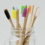 Jednoduché triky se starými zubními kartáčky, které neznáte