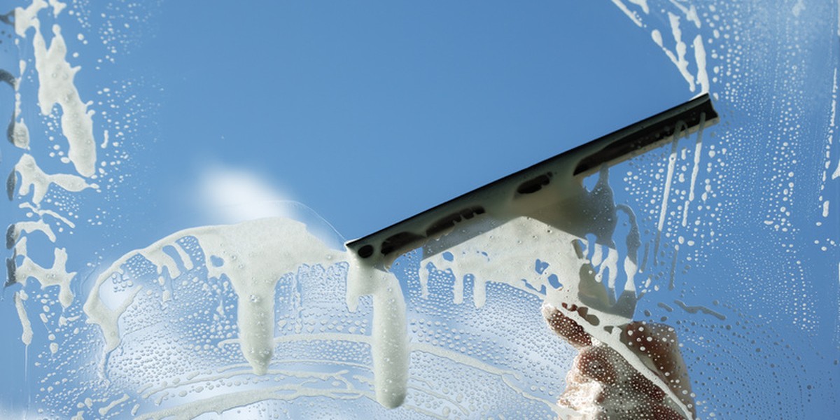 Ocet na okna namísto drahých čističů: návod krok za krokem - image 2