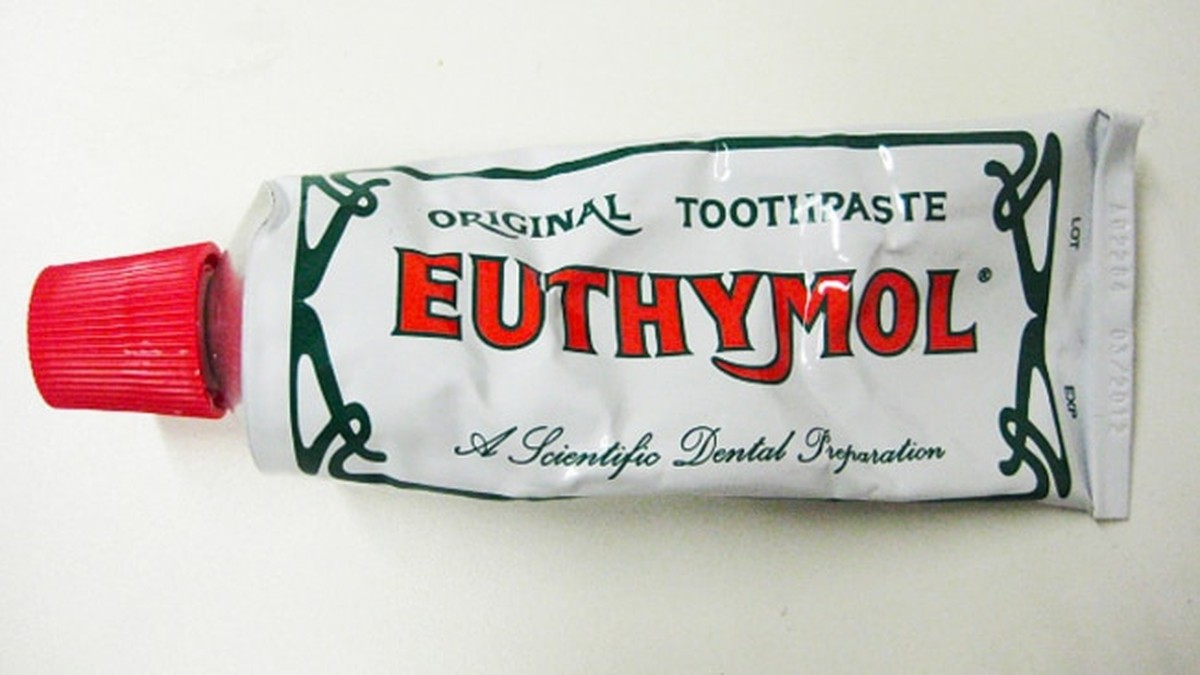 Zubní pasta na kovu? Překvapivá metoda na lesk bez drahých chemikálií